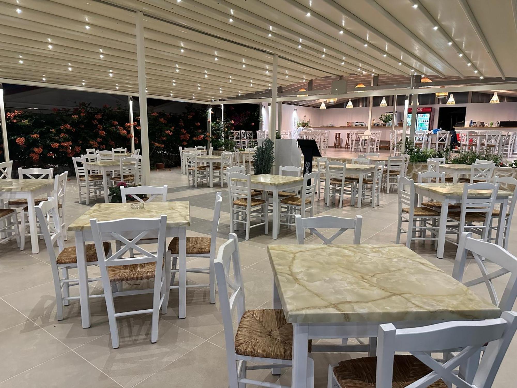 Mirto Beach Hotel & Restaurant Paralia Vrachou Exterior photo